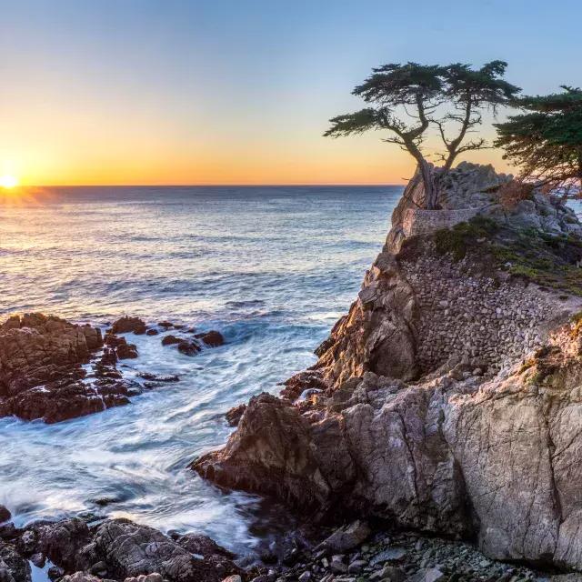 Le littoral du comté de Monterey.